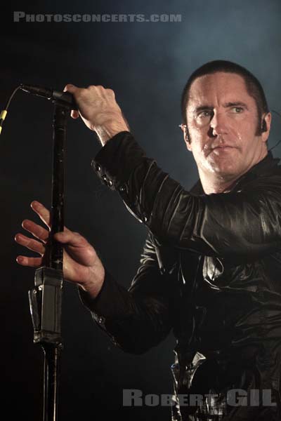 NINE INCH NAILS - 2009-07-31 - PAREDES DE COURA (Portugal) - Praia do Tabuao - 